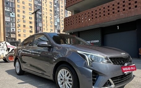 KIA Rio IV, 2021 год, 1 650 000 рублей, 3 фотография