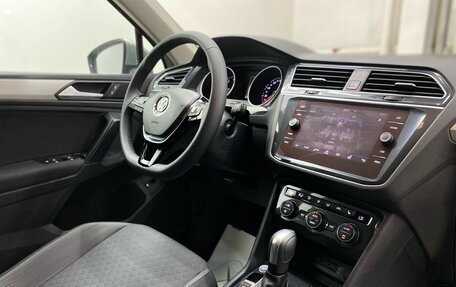 Volkswagen Tiguan II, 2020 год, 2 649 000 рублей, 38 фотография
