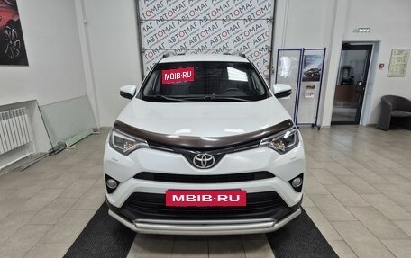 Toyota RAV4, 2018 год, 2 196 000 рублей, 2 фотография