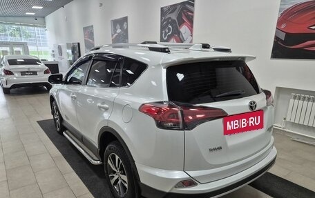 Toyota RAV4, 2018 год, 2 196 000 рублей, 5 фотография