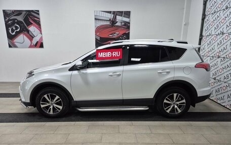 Toyota RAV4, 2018 год, 2 196 000 рублей, 4 фотография