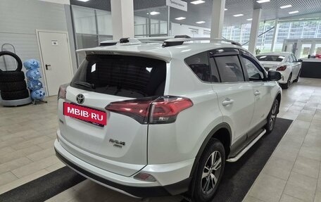 Toyota RAV4, 2018 год, 2 196 000 рублей, 7 фотография