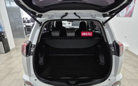 Toyota RAV4, 2018 год, 2 196 000 рублей, 8 фотография