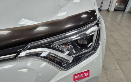 Toyota RAV4, 2018 год, 2 196 000 рублей, 10 фотография
