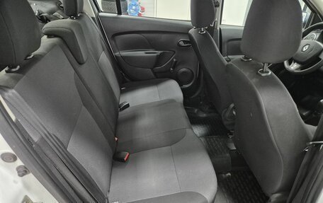 Renault Logan II, 2016 год, 496 000 рублей, 11 фотография