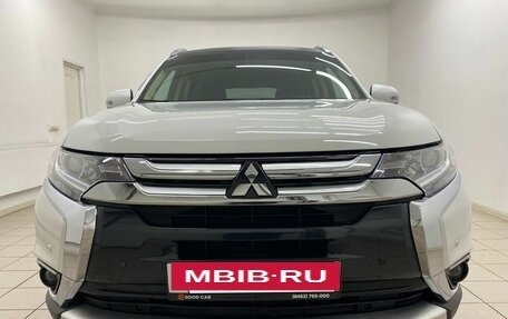 Mitsubishi Outlander III рестайлинг 3, 2015 год, 1 625 000 рублей, 2 фотография