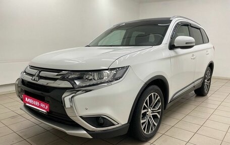 Mitsubishi Outlander III рестайлинг 3, 2015 год, 1 625 000 рублей, 3 фотография