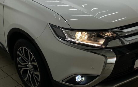 Mitsubishi Outlander III рестайлинг 3, 2015 год, 1 625 000 рублей, 13 фотография