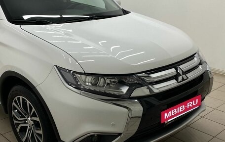 Mitsubishi Outlander III рестайлинг 3, 2015 год, 1 625 000 рублей, 7 фотография