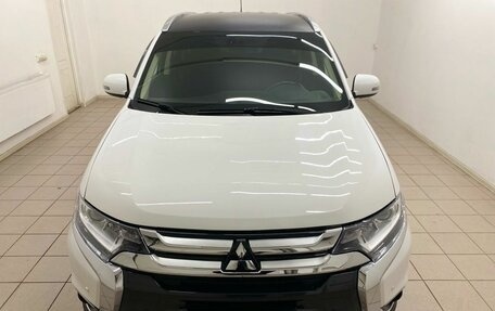 Mitsubishi Outlander III рестайлинг 3, 2015 год, 1 625 000 рублей, 8 фотография