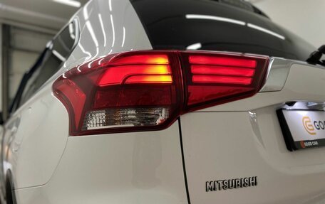 Mitsubishi Outlander III рестайлинг 3, 2015 год, 1 625 000 рублей, 18 фотография