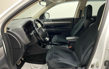 Mitsubishi Outlander III рестайлинг 3, 2015 год, 1 625 000 рублей, 23 фотография