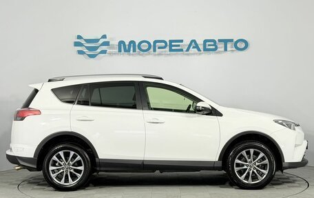 Toyota RAV4, 2018 год, 2 200 000 рублей, 4 фотография