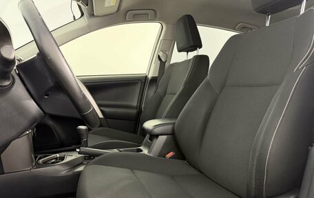 Toyota RAV4, 2018 год, 2 200 000 рублей, 10 фотография