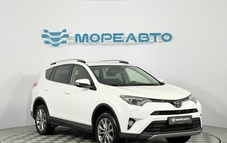 Toyota RAV4, 2018 год, 2 200 000 рублей, 3 фотография