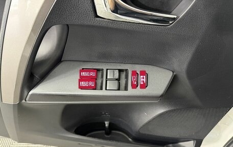 Toyota RAV4, 2018 год, 2 200 000 рублей, 12 фотография