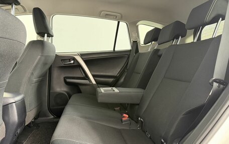 Toyota RAV4, 2018 год, 2 200 000 рублей, 17 фотография