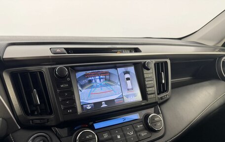 Toyota RAV4, 2018 год, 2 200 000 рублей, 15 фотография