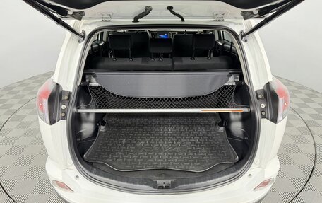 Toyota RAV4, 2018 год, 2 200 000 рублей, 22 фотография
