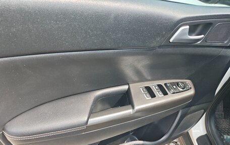 KIA Sportage IV рестайлинг, 2018 год, 2 000 000 рублей, 7 фотография
