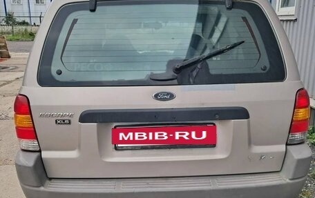 Ford Escape II, 2001 год, 330 000 рублей, 2 фотография