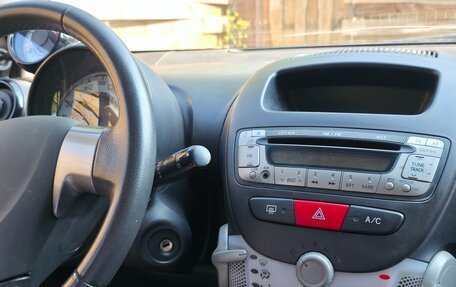 Peugeot 107 I рестайлинг, 2014 год, 520 000 рублей, 2 фотография