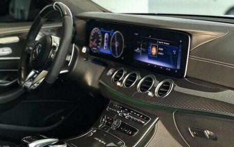 Mercedes-Benz E-Класс AMG, 2019 год, 6 890 000 рублей, 18 фотография