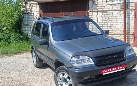 Chevrolet Niva I рестайлинг, 2005 год, 235 000 рублей, 2 фотография