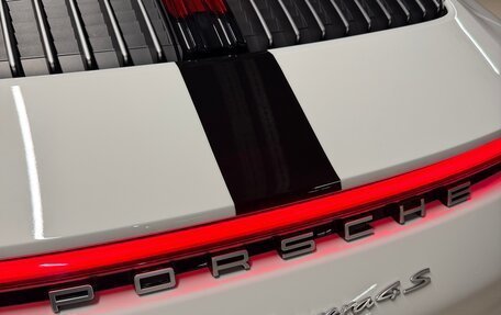 Porsche 911, 2021 год, 15 000 000 рублей, 6 фотография
