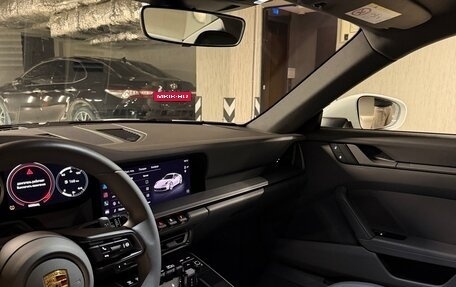 Porsche 911, 2021 год, 15 000 000 рублей, 13 фотография