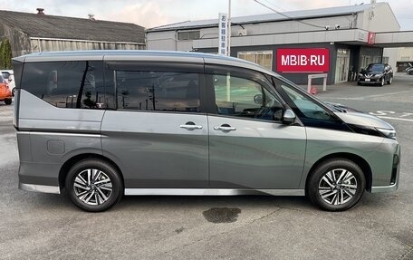 Nissan Serena, 2023 год, 2 310 203 рублей, 4 фотография