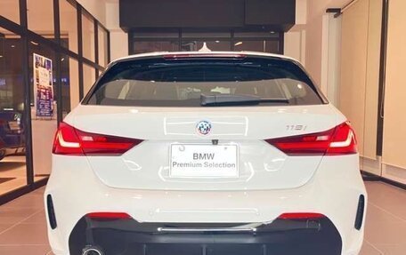 BMW 1 серия, 2022 год, 1 450 000 рублей, 4 фотография
