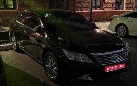 Toyota Camry, 2012 год, 1 850 000 рублей, 5 фотография