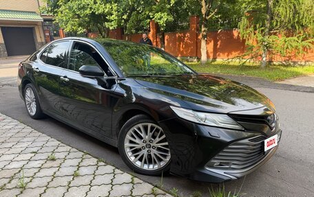 Toyota Camry, 2019 год, 2 700 000 рублей, 2 фотография