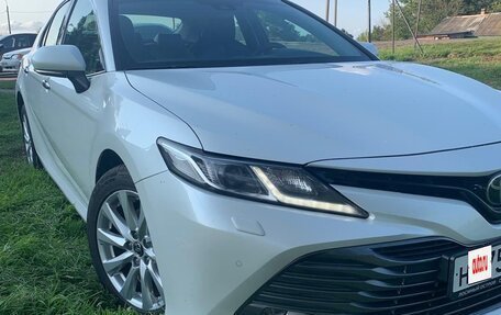 Toyota Camry, 2019 год, 2 050 000 рублей, 6 фотография