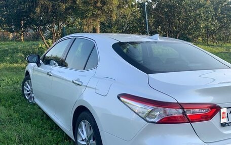 Toyota Camry, 2019 год, 2 050 000 рублей, 8 фотография