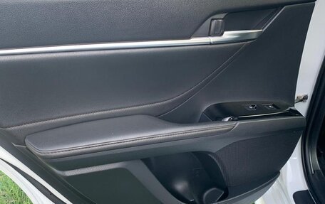 Toyota Camry, 2019 год, 2 050 000 рублей, 10 фотография