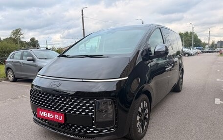 Hyundai Staria, 2024 год, 8 450 000 рублей, 1 фотография