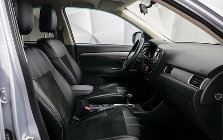 Mitsubishi Outlander III рестайлинг 3, 2012 год, 1 144 000 рублей, 12 фотография