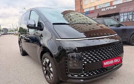 Hyundai Staria, 2024 год, 8 450 000 рублей, 2 фотография