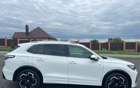 Volkswagen Tiguan, 2024 год, 4 400 000 рублей, 4 фотография