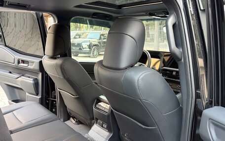 Toyota Land Cruiser Prado, 2024 год, 8 933 000 рублей, 10 фотография