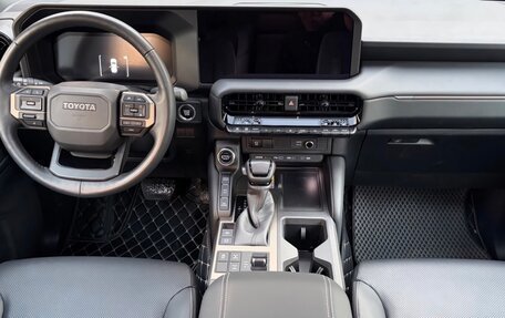 Toyota Land Cruiser Prado, 2024 год, 8 933 000 рублей, 9 фотография
