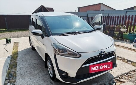 Toyota Sienta II, 2015 год, 1 250 000 рублей, 2 фотография