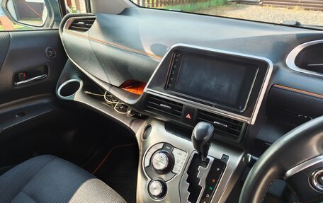 Toyota Sienta II, 2015 год, 1 250 000 рублей, 6 фотография