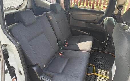 Toyota Sienta II, 2015 год, 1 250 000 рублей, 5 фотография