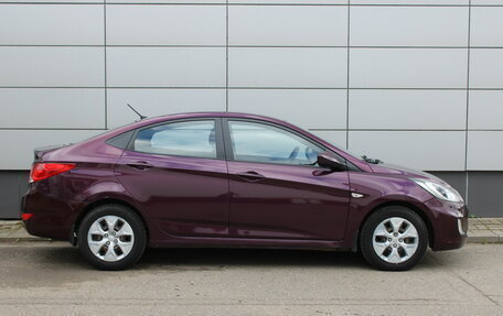 Hyundai Solaris II рестайлинг, 2012 год, 560 000 рублей, 5 фотография