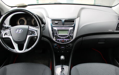 Hyundai Solaris II рестайлинг, 2012 год, 560 000 рублей, 9 фотография