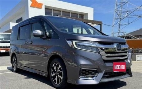 Honda Stepwgn IV, 2022 год, 1 900 000 рублей, 1 фотография