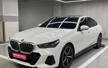 BMW 5 серия, 2025 год, 7 050 000 рублей, 1 фотография